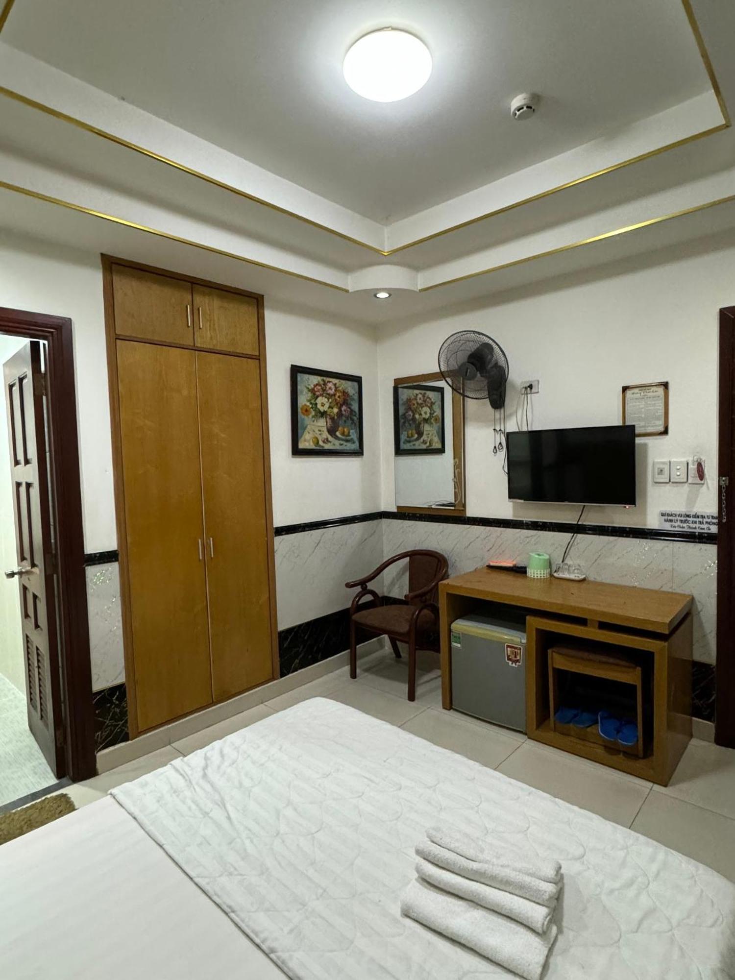 Hoang Thien Loc -199 Hoang Hoa Tham, Q. Tan Binh - By Bay Luxury Apartamento